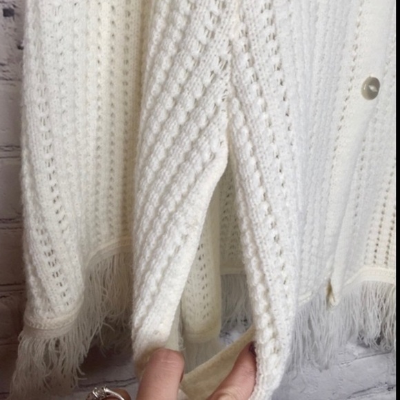 English Village crew neck fringed poncho - Picture 6 of 6